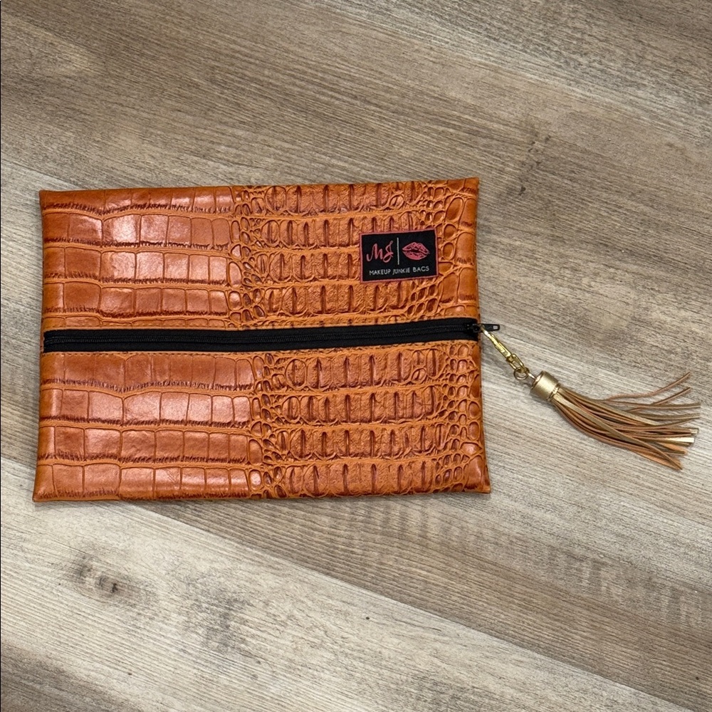 Makeup Junkie Embossed Leather makeup pouch El Dorado Cognac Bubble Gator